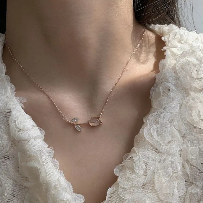 COLLAR  TULIPAN DORADO